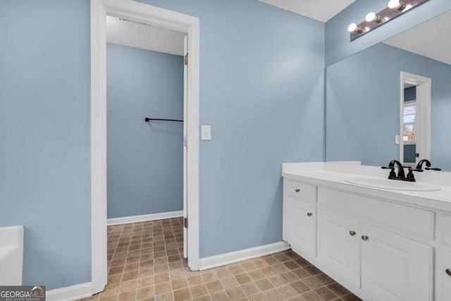 910 Ivy Hills Circle, Mount Airy, GA 30563