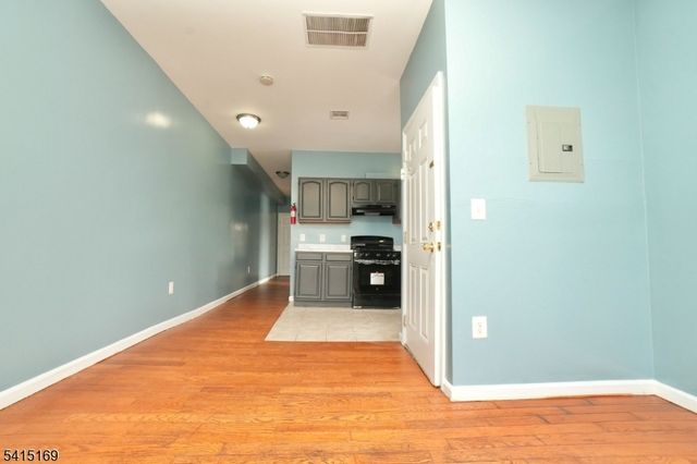 544 S 11Th St, Newark City, NJ 07103