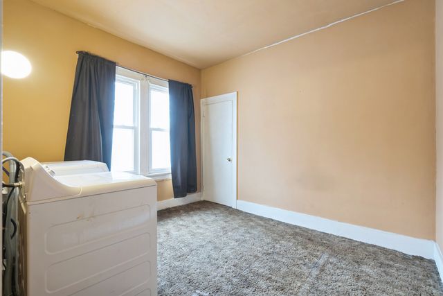 740 15th Avenue S, Clinton, IA 52732