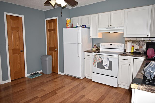 1000 3rd St. N.W., Independence, IA 50644