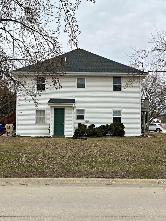1000 3rd St. N.W., Independence, IA 50644