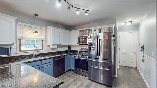 4122 Carnegie Avenue NW, Massillon, OH 44646