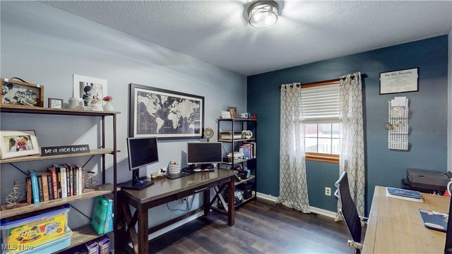 4122 Carnegie Avenue NW, Massillon, OH 44646