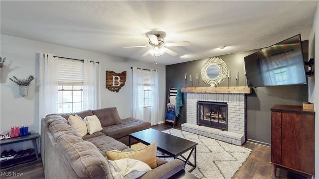 4122 Carnegie Avenue NW, Massillon, OH 44646