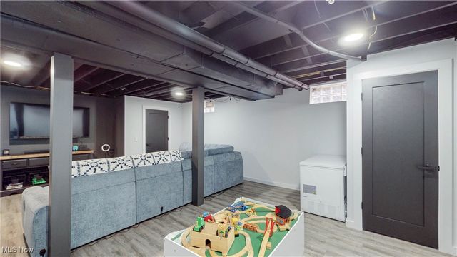 4122 Carnegie Avenue NW, Massillon, OH 44646