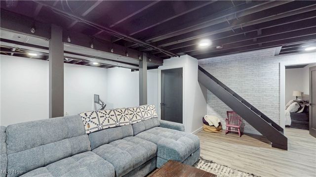 4122 Carnegie Avenue NW, Massillon, OH 44646