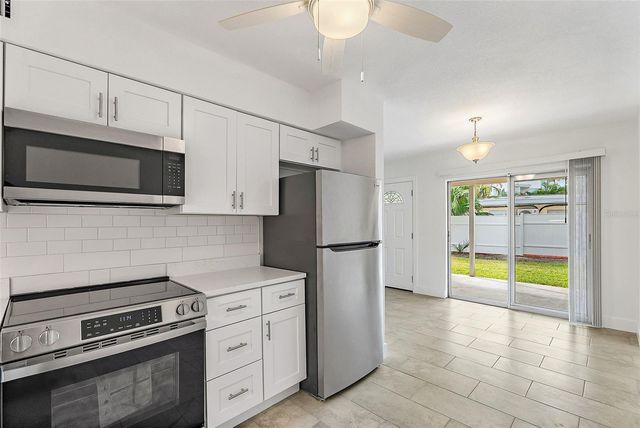 283 104TH AVENUE 104, Treasure Island, FL 33706