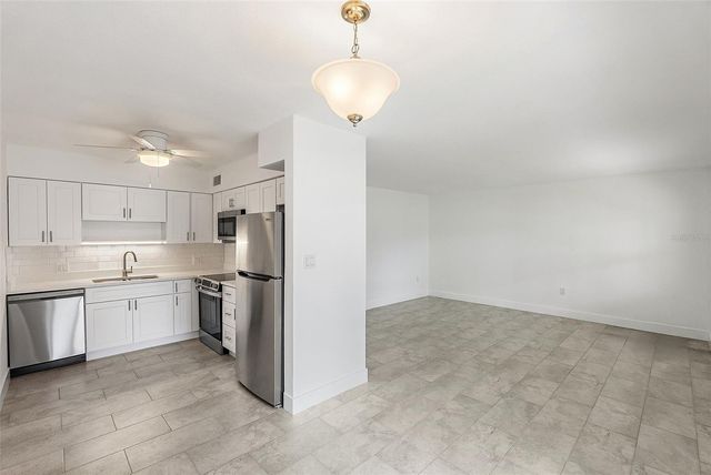 283 104TH AVENUE 104, Treasure Island, FL 33706