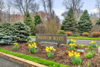 210 Nahanton St 417, Newton, MA 02459