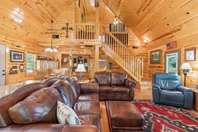 1055 Carolina Fox Circle, Murphy, NC 28906