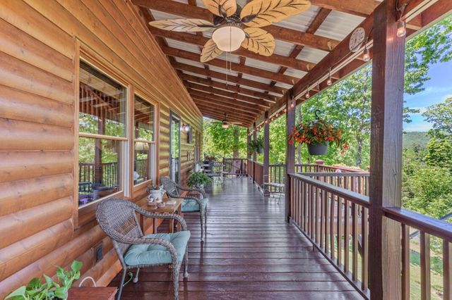 1055 Carolina Fox Circle, Murphy, NC 28906
