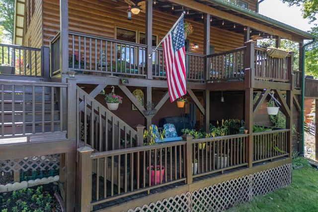 1055 Carolina Fox Circle, Murphy, NC 28906
