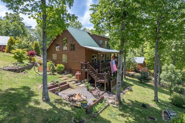 1055 Carolina Fox Circle, Murphy, NC 28906