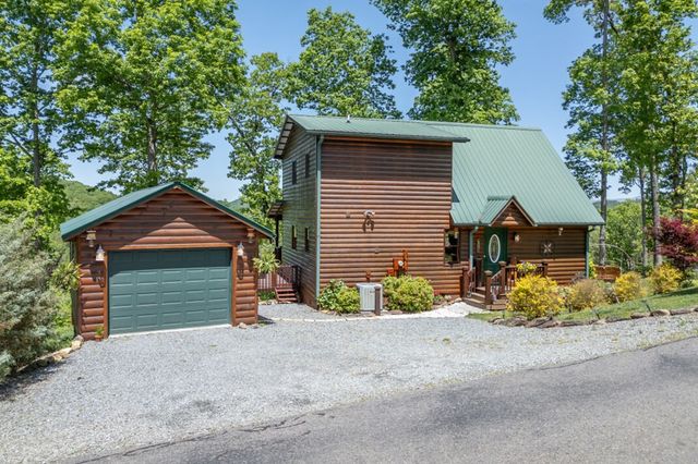 1055 Carolina Fox Circle, Murphy, NC 28906