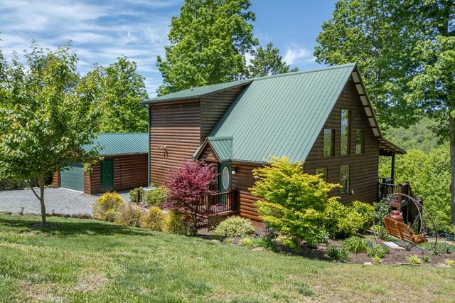 1055 Carolina Fox Circle, Murphy, NC 28906