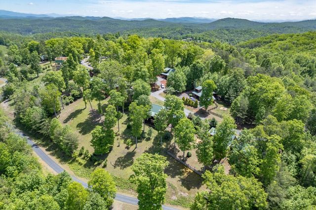 1055 Carolina Fox Circle, Murphy, NC 28906