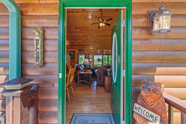 1055 Carolina Fox Circle, Murphy, NC 28906