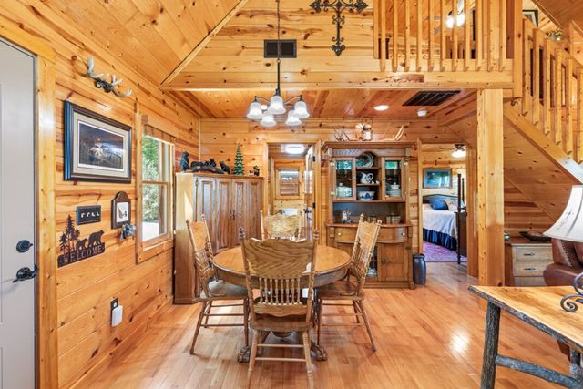 1055 Carolina Fox Circle, Murphy, NC 28906