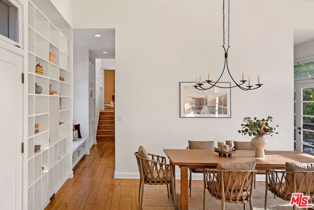 2640 N Commonwealth Avenue, Los Angeles, CA 90027