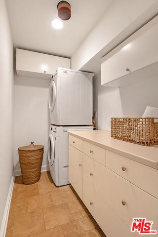 2640 N Commonwealth Avenue, Los Angeles, CA 90027