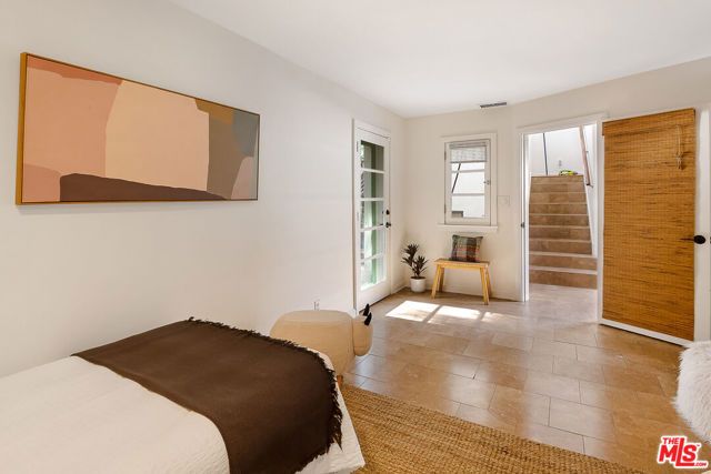 2640 N Commonwealth Avenue, Los Angeles, CA 90027