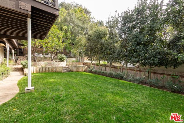 2640 N Commonwealth Avenue, Los Angeles, CA 90027