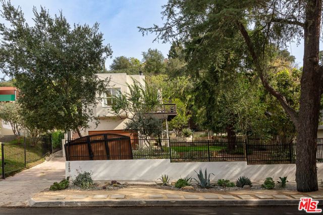 2640 N Commonwealth Avenue, Los Angeles, CA 90027