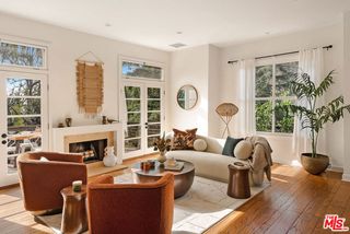 2640 N Commonwealth Avenue, Los Angeles, CA 90027