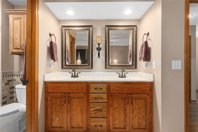 408 NW Leann Drive, Blue Springs, MO 64014