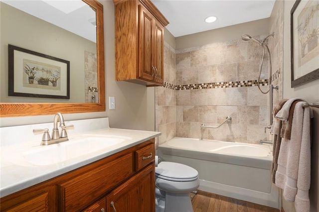 408 NW Leann Drive, Blue Springs, MO 64014