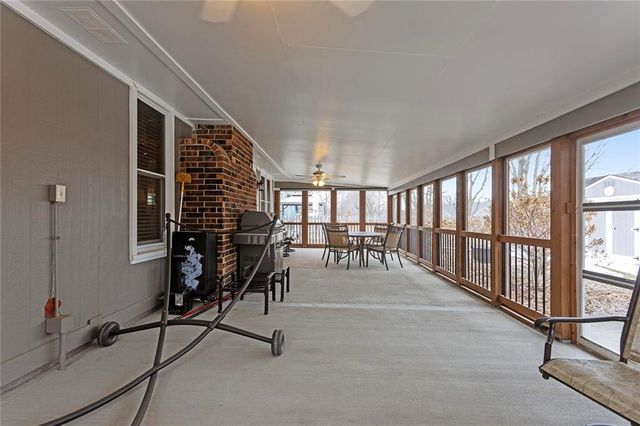 408 NW Leann Drive, Blue Springs, MO 64014