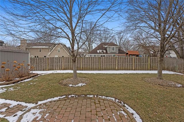 408 NW Leann Drive, Blue Springs, MO 64014