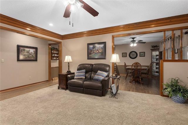 408 NW Leann Drive, Blue Springs, MO 64014