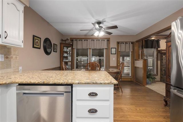 408 NW Leann Drive, Blue Springs, MO 64014