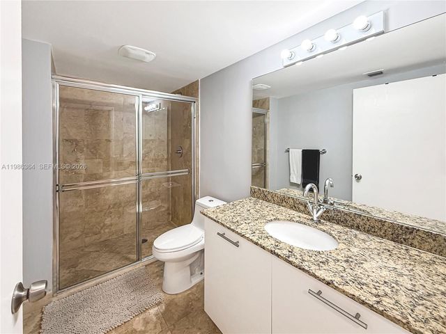 41 SE 5th St 602, Miami, FL 33131