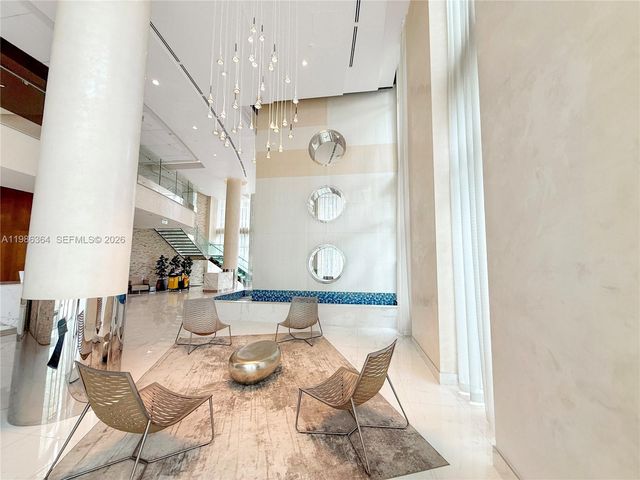 41 SE 5th St 602, Miami, FL 33131