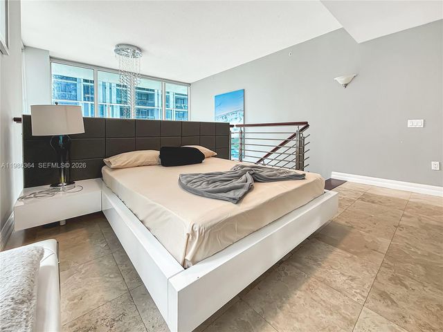 41 SE 5th St 602, Miami, FL 33131