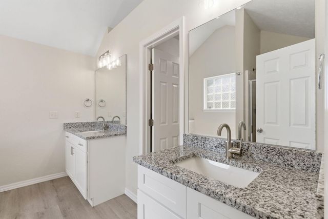 3544 S Brunswick Avenue, Springfield, MO 65809