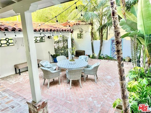213 EL CAMINO Drive, Beverly Hills, CA 90212