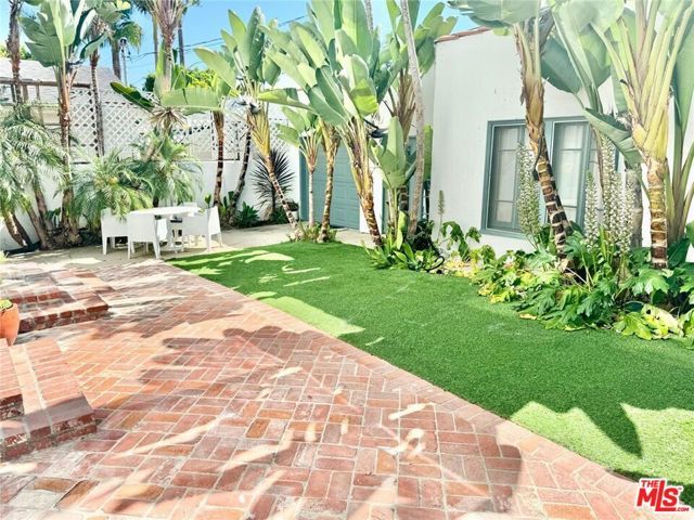 213 EL CAMINO Drive, Beverly Hills, CA 90212