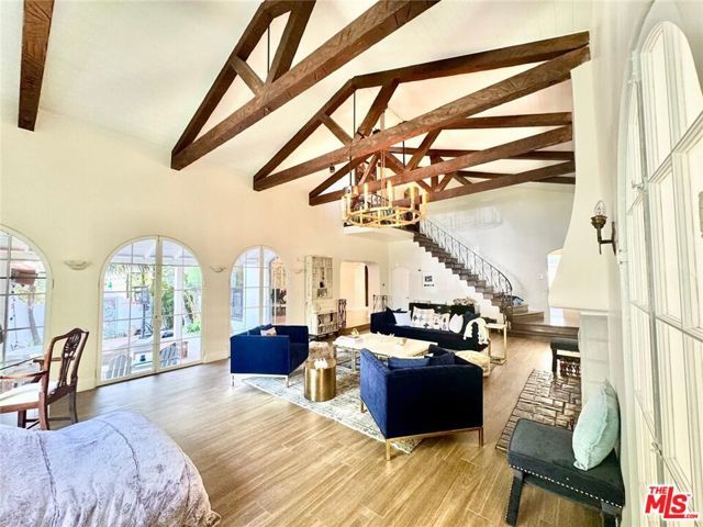 213 EL CAMINO Drive, Beverly Hills, CA 90212