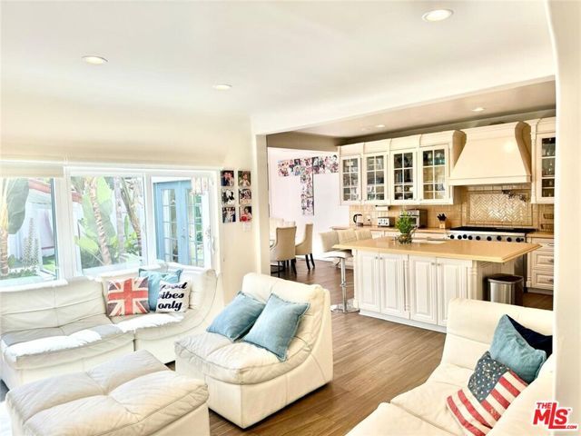213 EL CAMINO Drive, Beverly Hills, CA 90212