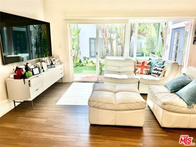 213 EL CAMINO Drive, Beverly Hills, CA 90212
