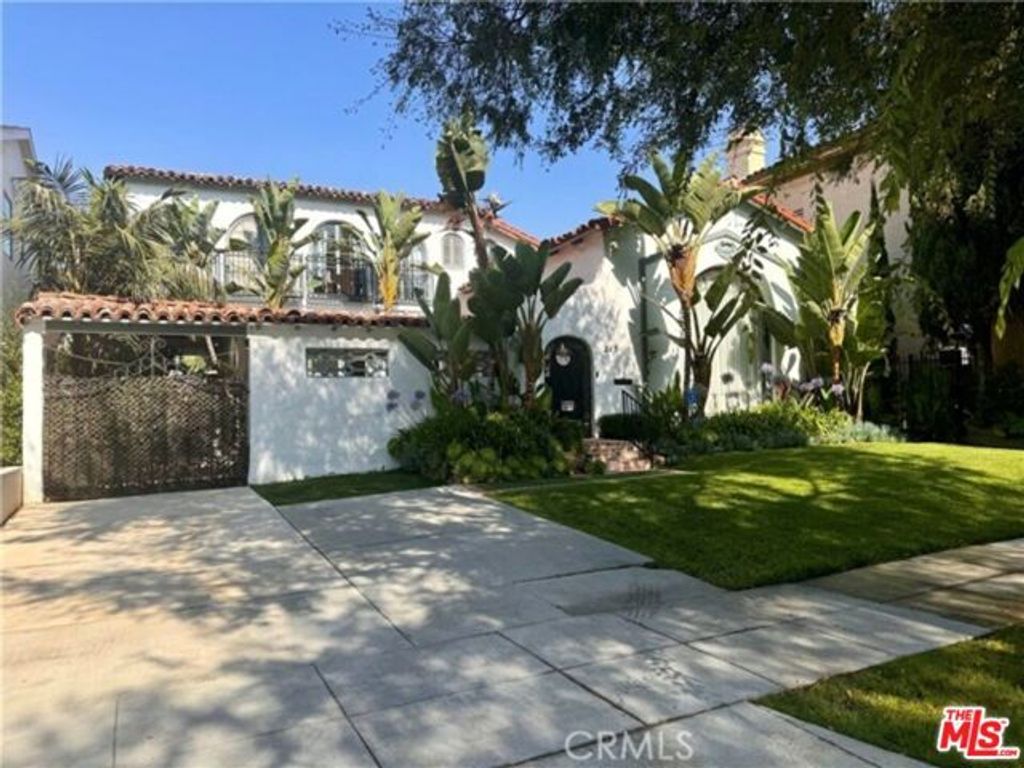 213 EL CAMINO Drive, Beverly Hills, CA 90212