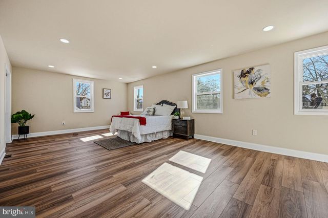 5 HILLCREST AVE, Wilmington, DE 19809