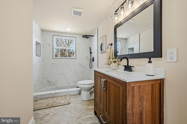 5 HILLCREST AVE, Wilmington, DE 19809