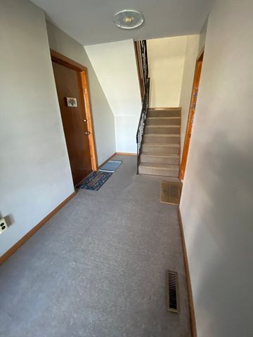 14 Bayberry Dr 1, Sharon, MA 02068