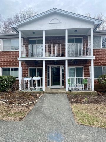 14 Bayberry Dr 1, Sharon, MA 02068