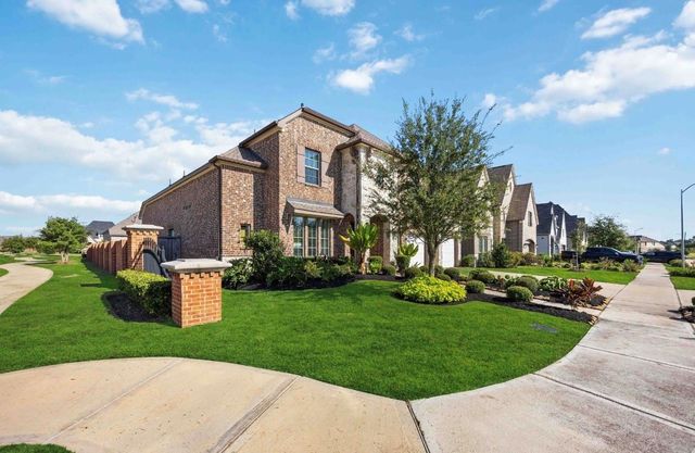 8803 Autumn Pine Drive, Missouri City, TX 77459