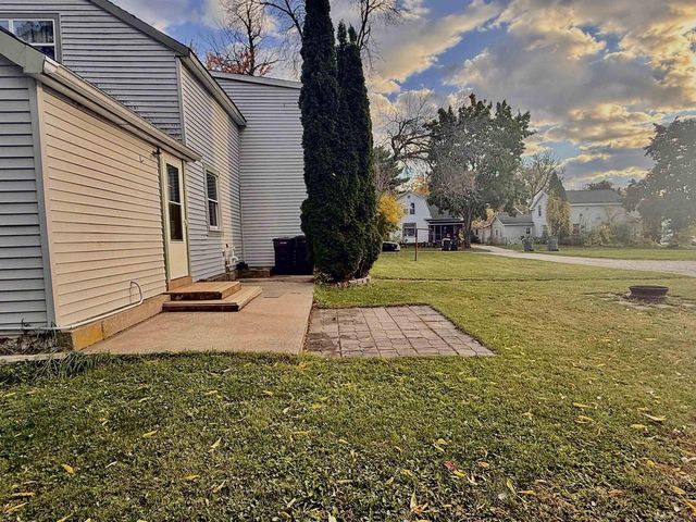 113 E LIBERTY STREET, Berlin, WI 54923